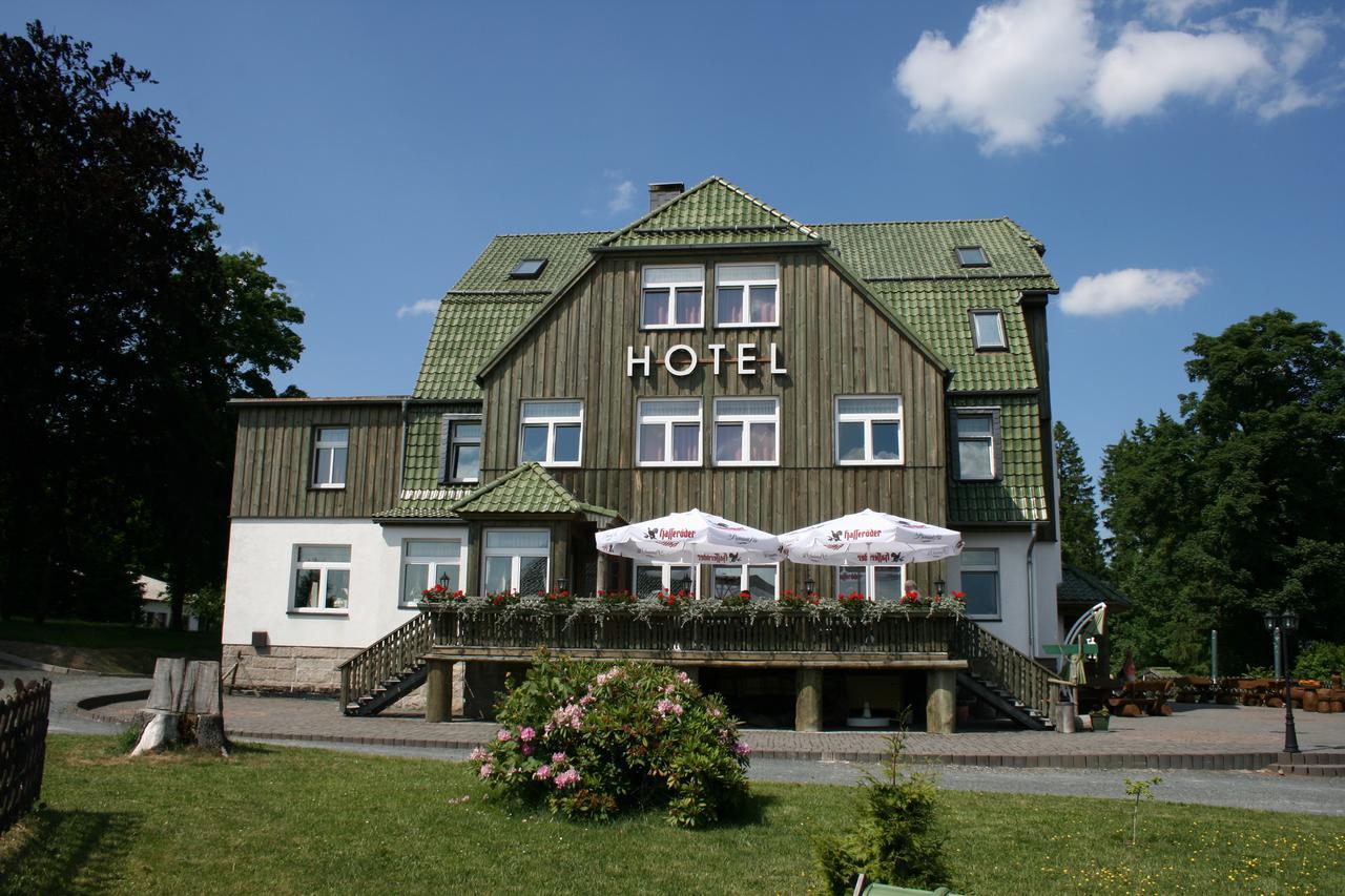 waldhotel AUSZEIT Tanne Exterior foto