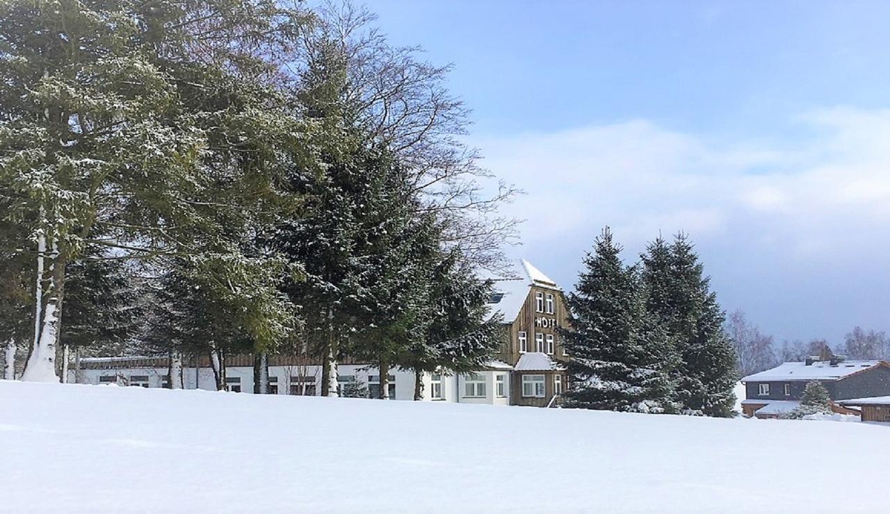 waldhotel AUSZEIT Tanne Exterior foto