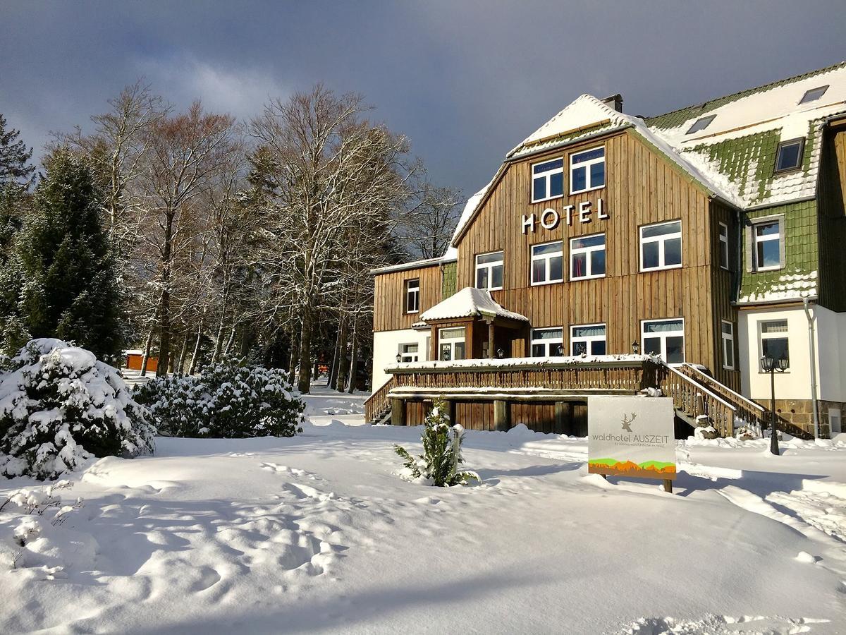 waldhotel AUSZEIT Tanne Exterior foto